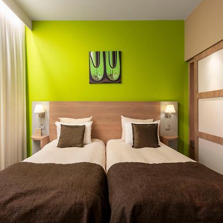 Van Der Valk Waterloo Exteriör bild